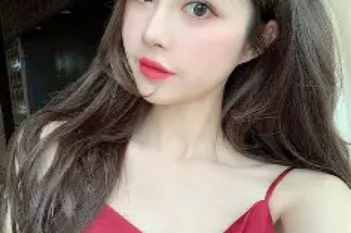 大湾区晚会引发争议！徐小凤疑似假唱曾是经典歌曲天后！