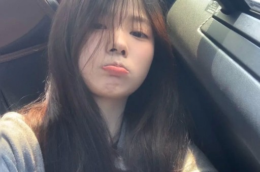 娱乐圈再曝打人事件某剧组欲将代拍丢下城楼场面暴力吓人